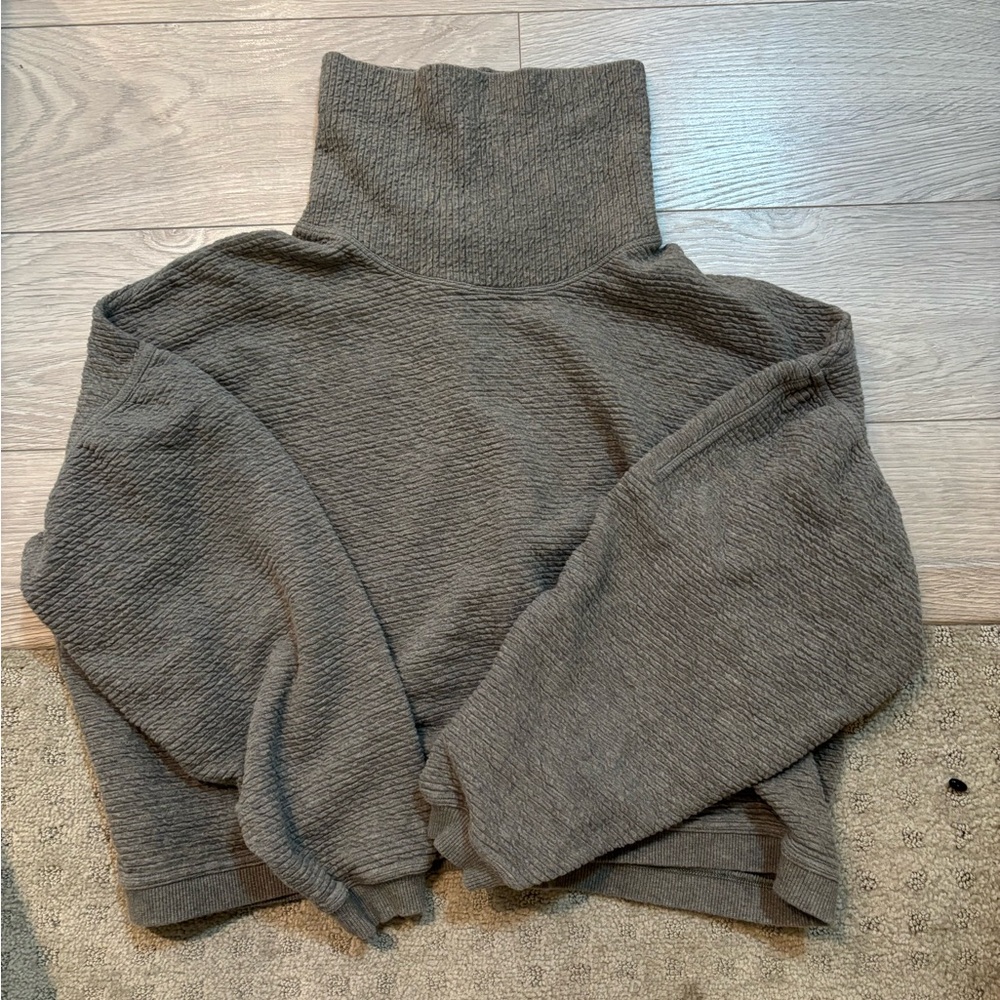 Lululemon turtle neck